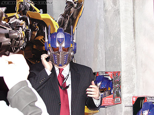 Toy Fair 2007 - New York: Hasbro's Transformers Products - Transformers Event: Click <a href="/media/video/toyfair2007tfvids.php?video=helmet">here</a> to view a video of this product.