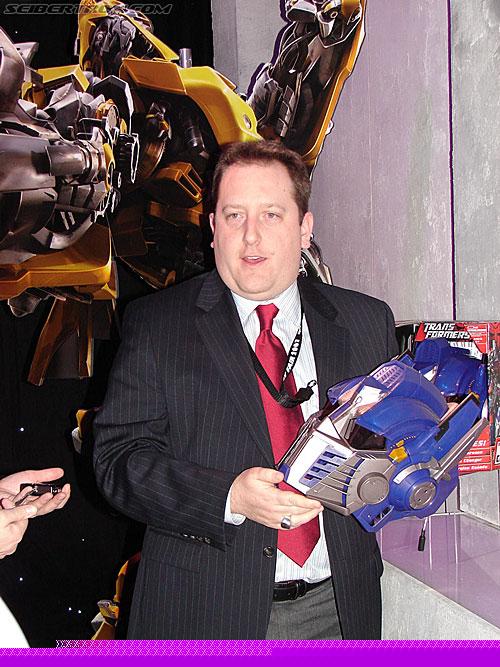 Toy Fair 2007 - New York: Hasbro's Transformers Products - Transformers Event: Click <a href="/media/video/toyfair2007tfvids.php?video=helmet">here</a> to view a video of this product.