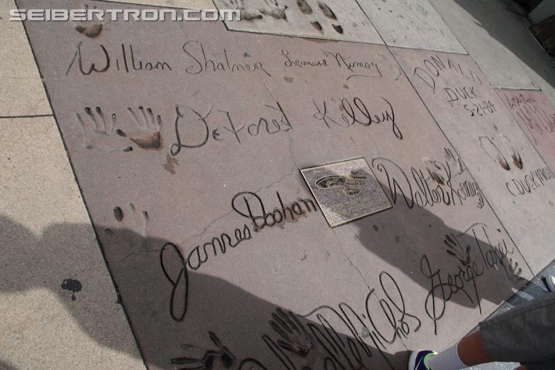 Paramount's Last Knight Super Fan Event: Movie star handprints at Grauman's Chinese Theatre - Transformers Event: Hollywood Oriental Theater 018