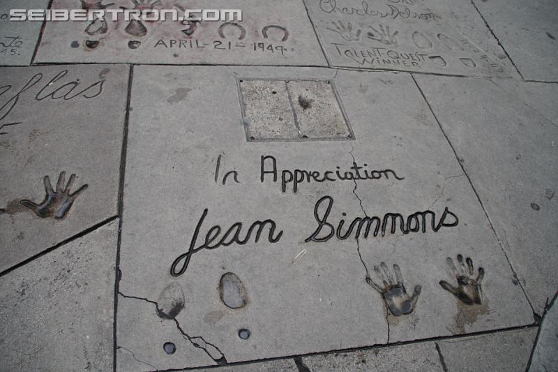 Paramount's Last Knight Super Fan Event: Movie star handprints at Grauman's Chinese Theatre - Transformers Event: Hollywood Oriental Theater 039