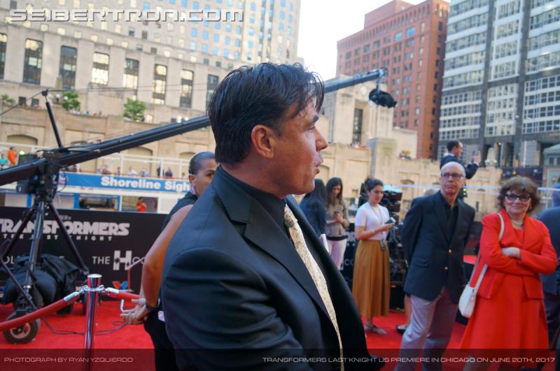 Transformers The Last Knight Global Premiere: Seibertron.com's Exclusive Photos from the Transformers Last Knight Red Carpet Event in Chicago - Transformers Event: Us Premiere Chicago 074