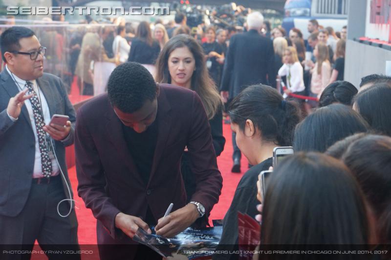 Transformers The Last Knight Global Premiere: Seibertron.com's Exclusive Photos from the Transformers Last Knight Red Carpet Event in Chicago - Transformers Event: Us Premiere Chicago 079
