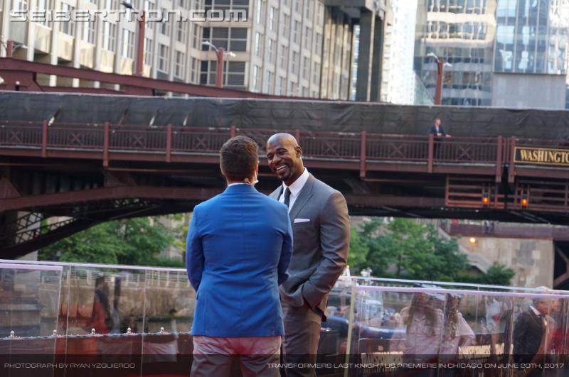 Transformers The Last Knight Global Premiere: Seibertron.com's Exclusive Photos from the Transformers Last Knight Red Carpet Event in Chicago - Transformers Event: Us Premiere Chicago 084