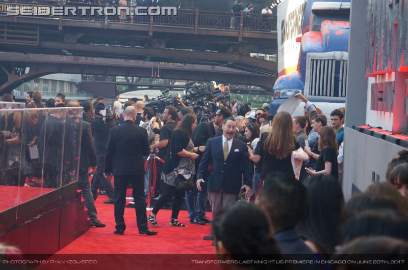 Transformers The Last Knight Global Premiere: Seibertron.com's Exclusive Photos from the Transformers Last Knight Red Carpet Event in Chicago - Transformers Event: Us Premiere Chicago 089