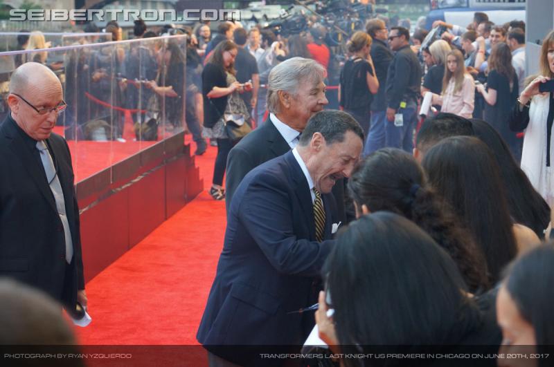 Transformers The Last Knight Global Premiere: Seibertron.com's Exclusive Photos from the Transformers Last Knight Red Carpet Event in Chicago - Transformers Event: Us Premiere Chicago 097
