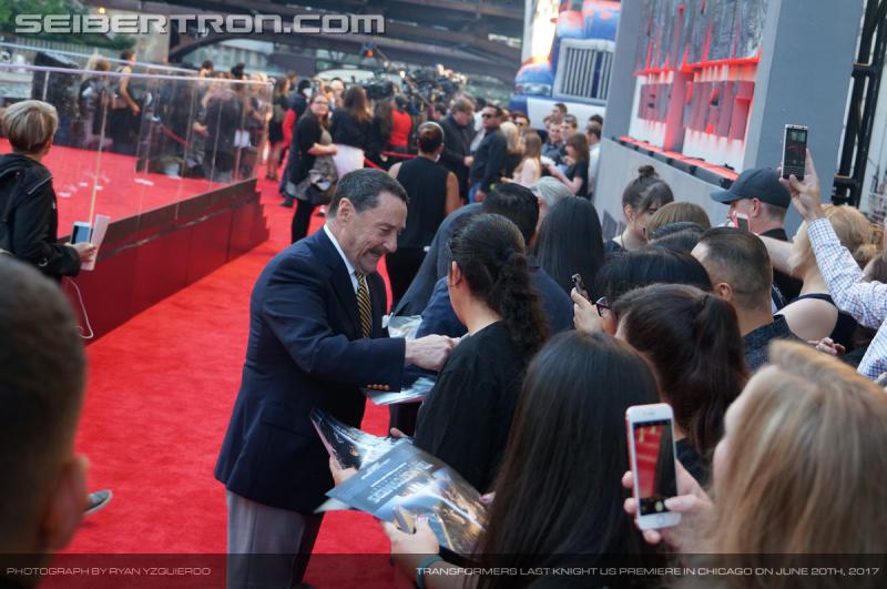 Transformers The Last Knight Global Premiere: Seibertron.com's Exclusive Photos from the Transformers Last Knight Red Carpet Event in Chicago - Transformers Event: Us Premiere Chicago 098