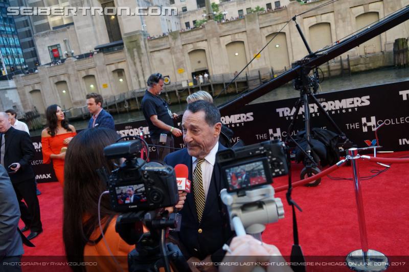 Transformers The Last Knight Global Premiere: Seibertron.com's Exclusive Photos from the Transformers Last Knight Red Carpet Event in Chicago - Transformers Event: Us Premiere Chicago 117