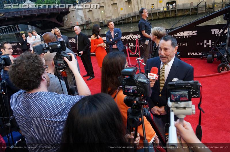 Transformers The Last Knight Global Premiere: Seibertron.com's Exclusive Photos from the Transformers Last Knight Red Carpet Event in Chicago - Transformers Event: Us Premiere Chicago 120