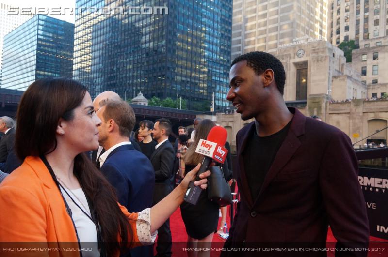 Transformers The Last Knight Global Premiere: Seibertron.com's Exclusive Photos from the Transformers Last Knight Red Carpet Event in Chicago - Transformers Event: Us Premiere Chicago 146