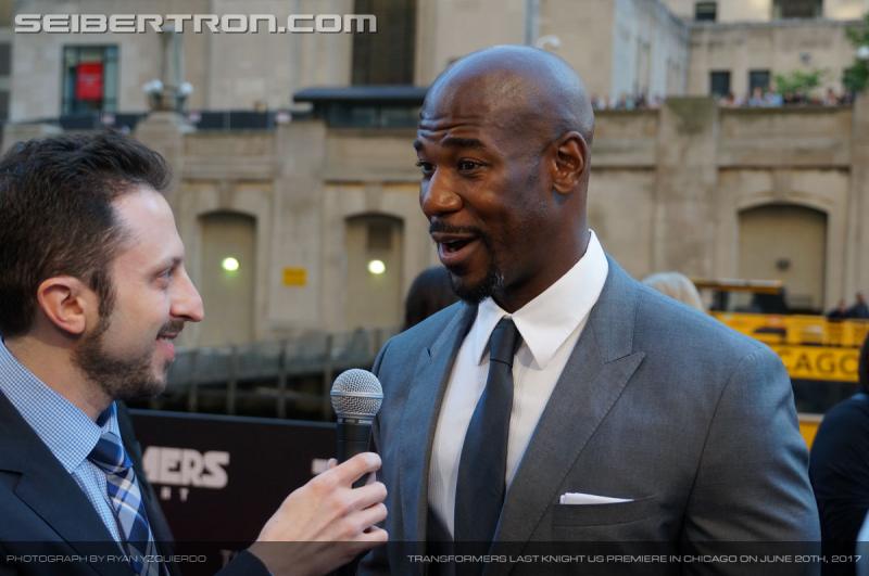 Transformers The Last Knight Global Premiere: Seibertron.com's Exclusive Photos from the Transformers Last Knight Red Carpet Event in Chicago - Transformers Event: Us Premiere Chicago 149