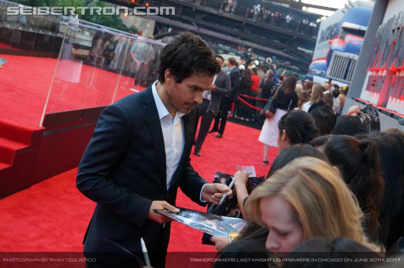 Transformers The Last Knight Global Premiere: Seibertron.com's Exclusive Photos from the Transformers Last Knight Red Carpet Event in Chicago - Transformers Event: Us Premiere Chicago 165