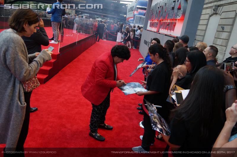 Transformers The Last Knight Global Premiere: Seibertron.com's Exclusive Photos from the Transformers Last Knight Red Carpet Event in Chicago - Transformers Event: Us Premiere Chicago 179