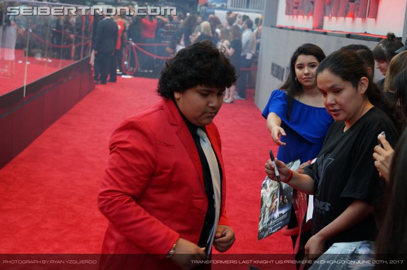 Transformers The Last Knight Global Premiere: Seibertron.com's Exclusive Photos from the Transformers Last Knight Red Carpet Event in Chicago - Transformers Event: Us Premiere Chicago 181