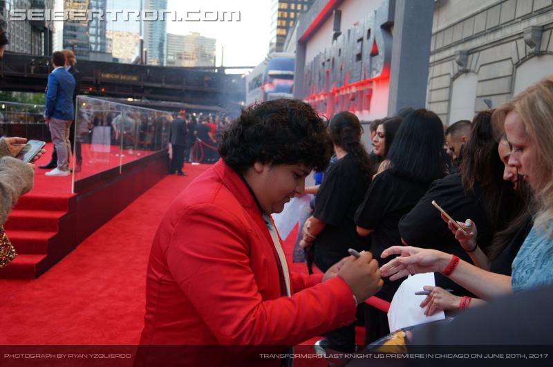 Transformers The Last Knight Global Premiere: Seibertron.com's Exclusive Photos from the Transformers Last Knight Red Carpet Event in Chicago - Transformers Event: Us Premiere Chicago 184