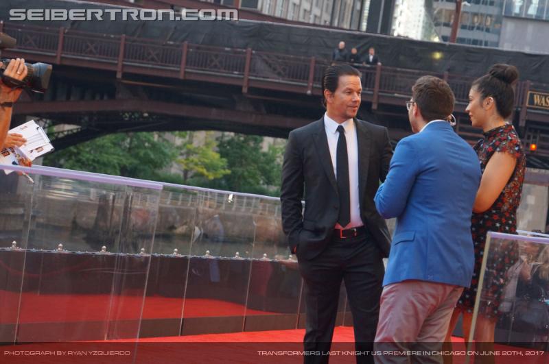 Transformers The Last Knight Global Premiere: Seibertron.com's Exclusive Photos from the Transformers Last Knight Red Carpet Event in Chicago - Transformers Event: Us Premiere Chicago 194