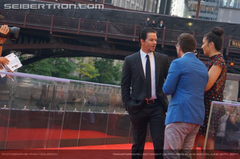 Transformers The Last Knight Global Premiere: Seibertron.com's Exclusive Photos from the Transformers Last Knight Red Carpet Event in Chicago - Transformers Event: Us Premiere Chicago 195