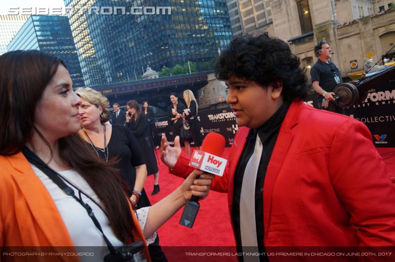 Transformers The Last Knight Global Premiere: Seibertron.com's Exclusive Photos from the Transformers Last Knight Red Carpet Event in Chicago - Transformers Event: Us Premiere Chicago 204