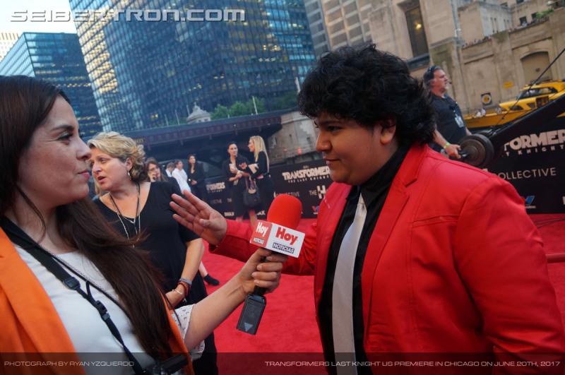Transformers The Last Knight Global Premiere: Seibertron.com's Exclusive Photos from the Transformers Last Knight Red Carpet Event in Chicago - Transformers Event: Us Premiere Chicago 206