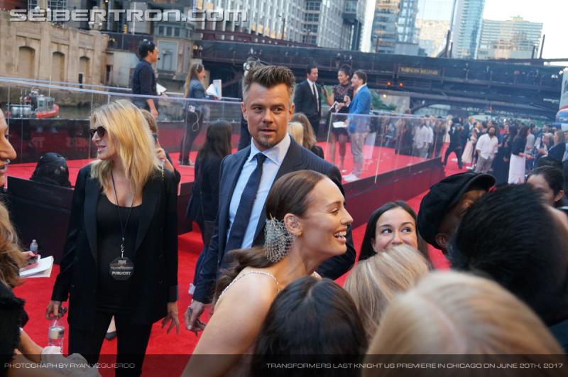 Transformers The Last Knight Global Premiere: Seibertron.com's Exclusive Photos from the Transformers Last Knight Red Carpet Event in Chicago - Transformers Event: Us Premiere Chicago 222