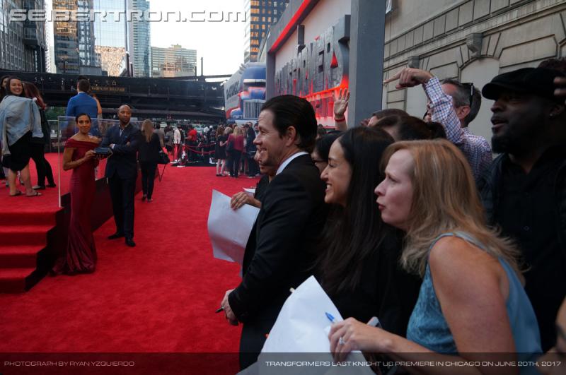 Transformers The Last Knight Global Premiere: Seibertron.com's Exclusive Photos from the Transformers Last Knight Red Carpet Event in Chicago - Transformers Event: Us Premiere Chicago 242
