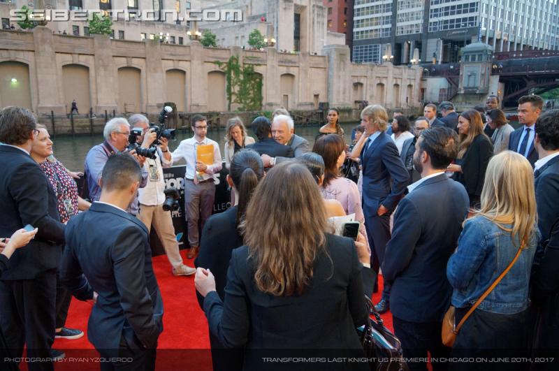 Transformers The Last Knight Global Premiere: Seibertron.com's Exclusive Photos from the Transformers Last Knight Red Carpet Event in Chicago - Transformers Event: Us Premiere Chicago 255