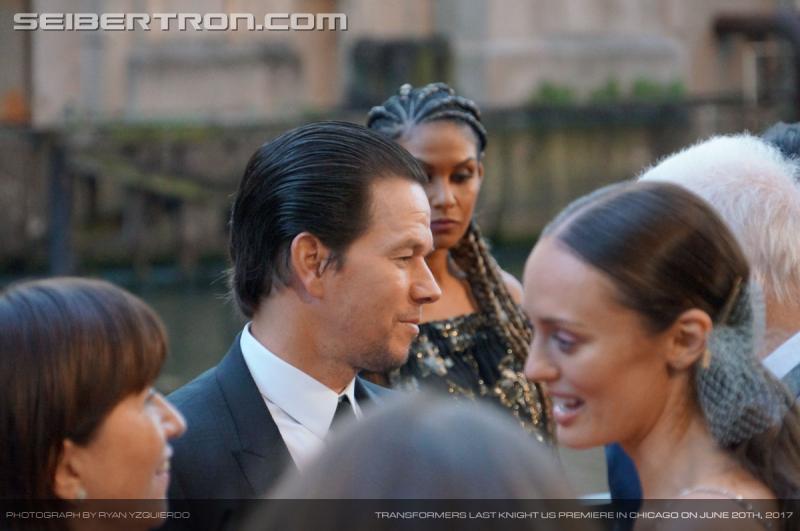 Transformers The Last Knight Global Premiere: Seibertron.com's Exclusive Photos from the Transformers Last Knight Red Carpet Event in Chicago - Transformers Event: Us Premiere Chicago 263