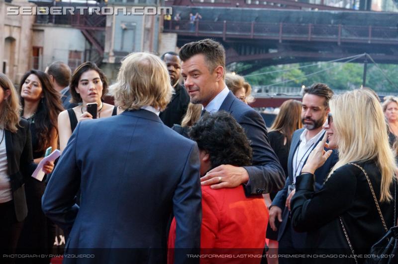 Transformers The Last Knight Global Premiere: Seibertron.com's Exclusive Photos from the Transformers Last Knight Red Carpet Event in Chicago - Transformers Event: Us Premiere Chicago 271