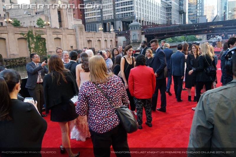 Transformers The Last Knight Global Premiere: Seibertron.com's Exclusive Photos from the Transformers Last Knight Red Carpet Event in Chicago - Transformers Event: Us Premiere Chicago 273
