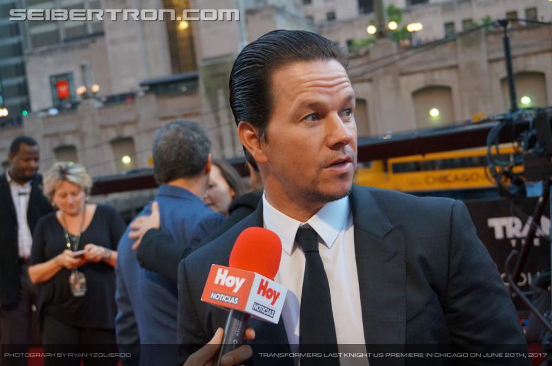 Transformers The Last Knight Global Premiere: Seibertron.com's Exclusive Photos from the Transformers Last Knight Red Carpet Event in Chicago - Transformers Event: Us Premiere Chicago 286
