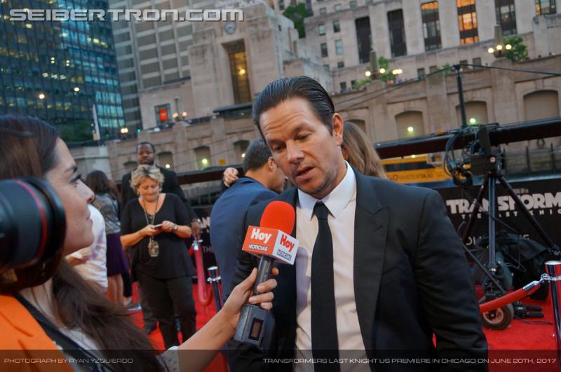 Transformers The Last Knight Global Premiere: Seibertron.com's Exclusive Photos from the Transformers Last Knight Red Carpet Event in Chicago - Transformers Event: Us Premiere Chicago 287