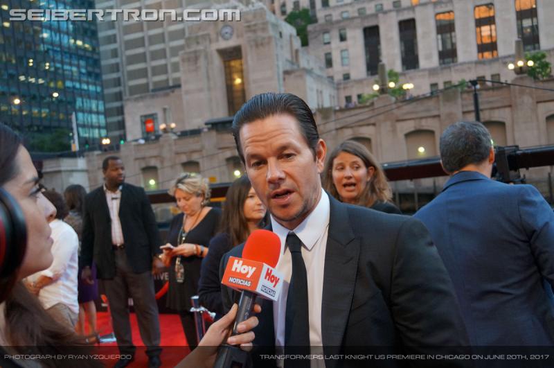 Transformers The Last Knight Global Premiere: Seibertron.com's Exclusive Photos from the Transformers Last Knight Red Carpet Event in Chicago - Transformers Event: Us Premiere Chicago 289