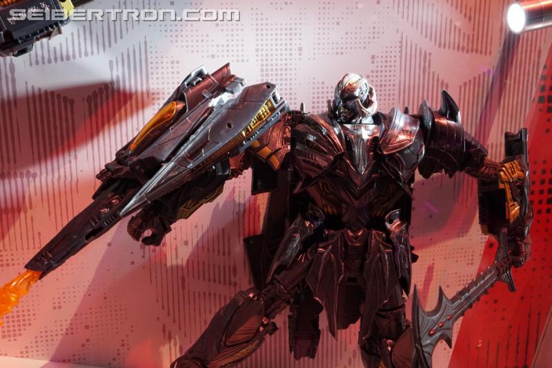 SDCC 2017: Transformers The Last Knight Products - Transformers Event: DSC04558