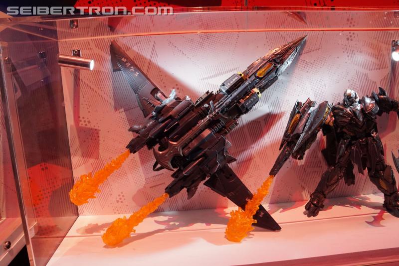 SDCC 2017: Transformers The Last Knight Products - Transformers Event: DSC04560