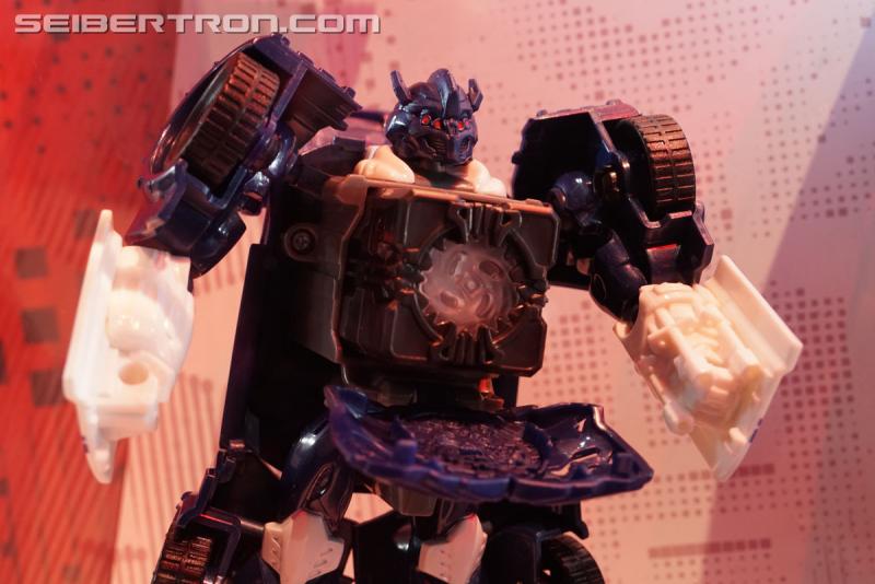 SDCC 2017: Transformers The Last Knight Products - Transformers Event: DSC04571
