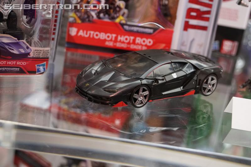 SDCC 2017: Transformers The Last Knight Products - Transformers Event: DSC04653