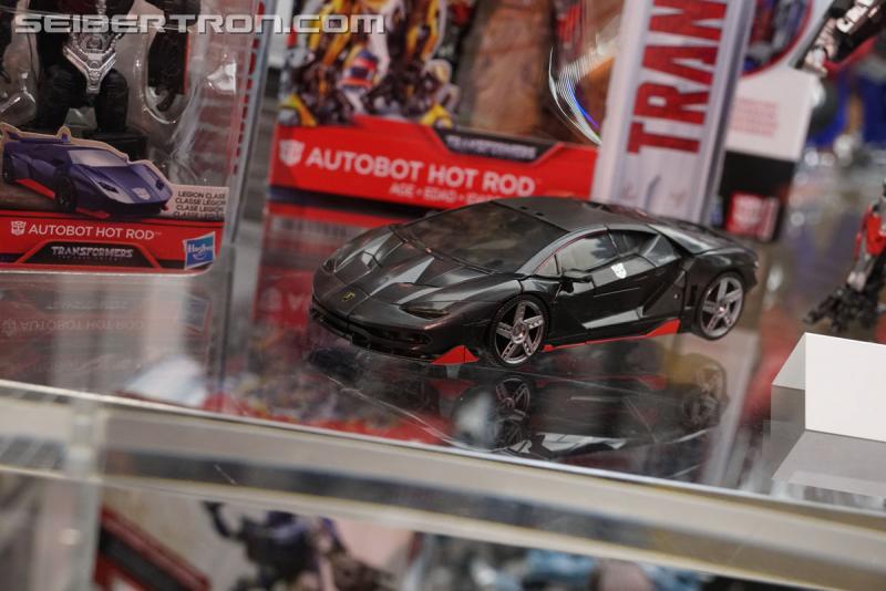 SDCC 2017: Transformers The Last Knight Products - Transformers Event: DSC04654