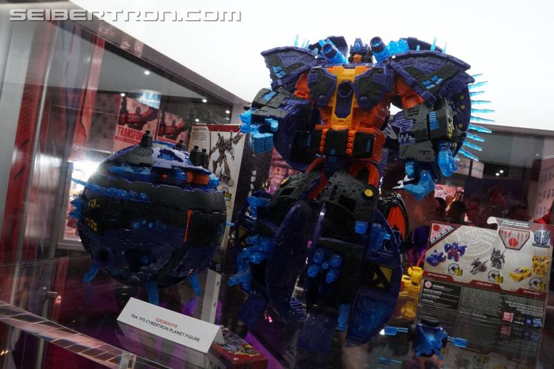 SDCC 2017: Transformers The Last Knight Products - Transformers Event: DSC04854