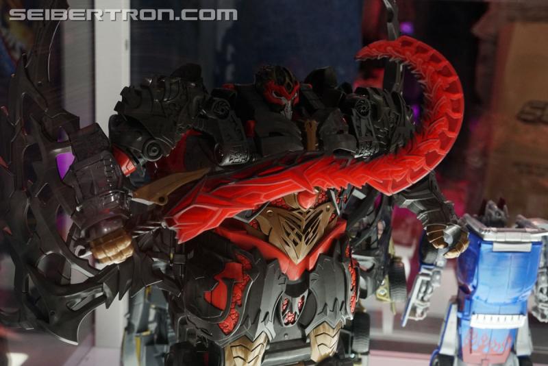 SDCC 2017: Transformers The Last Knight Products - Transformers Event: DSC04879