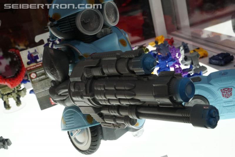 SDCC 2017: Transformers The Last Knight Products - Transformers Event: DSC04886