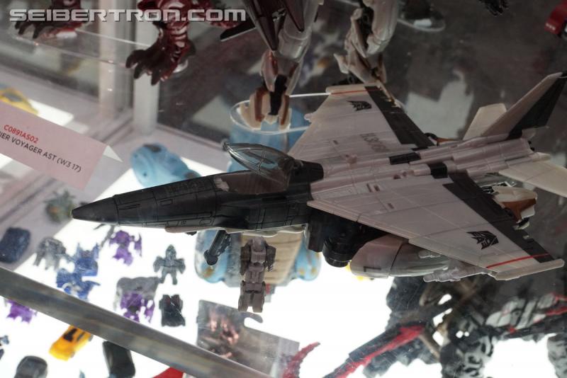 SDCC 2017: Transformers The Last Knight Products - Transformers Event: DSC05395
