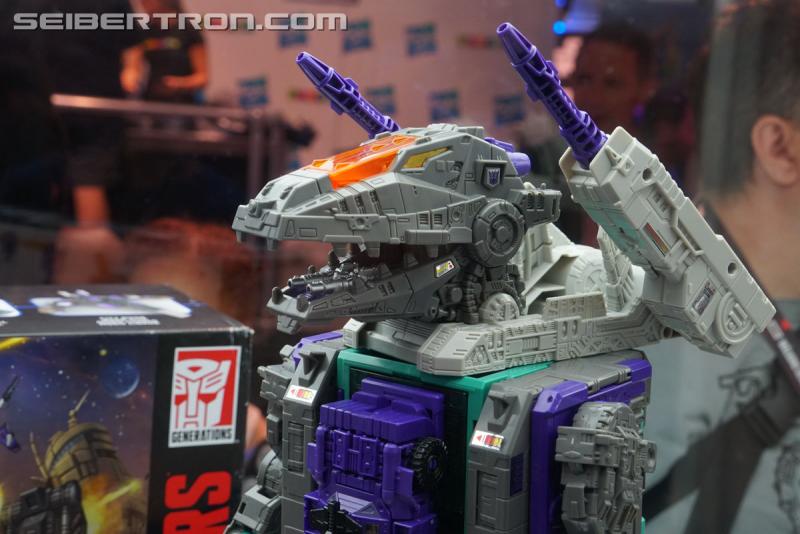 SDCC 2017: Transformers Titans Return Products - Transformers Event: DSC04478