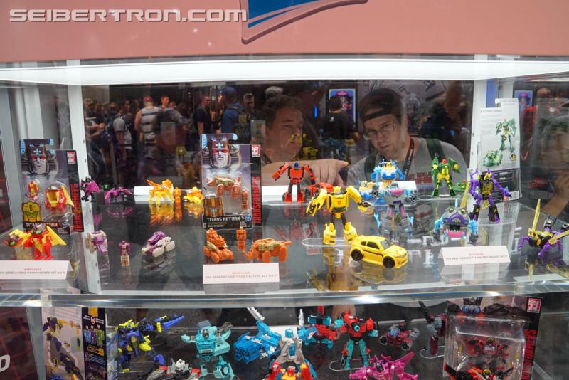 SDCC 2017: Transformers Titans Return Products - Transformers Event: DSC04482