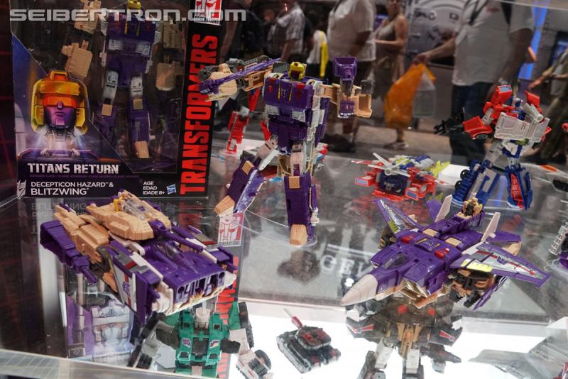 SDCC 2017: Transformers Titans Return Products - Transformers Event: DSC04500