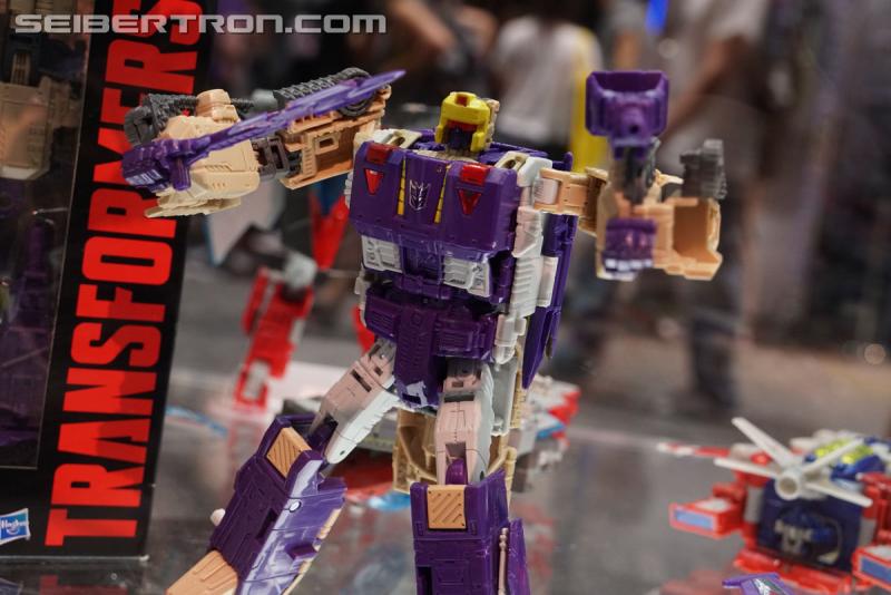 SDCC 2017: Transformers Titans Return Products - Transformers Event: DSC04501
