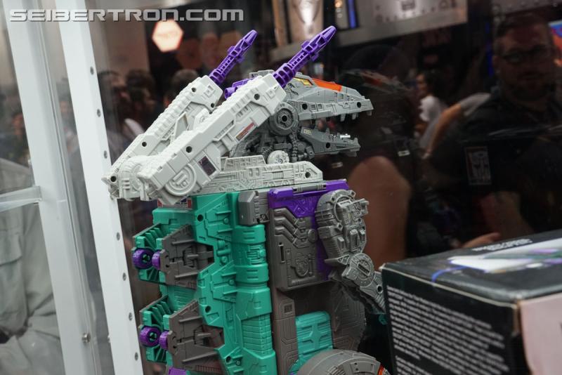 SDCC 2017: Transformers Titans Return Products - Transformers Event: DSC04512