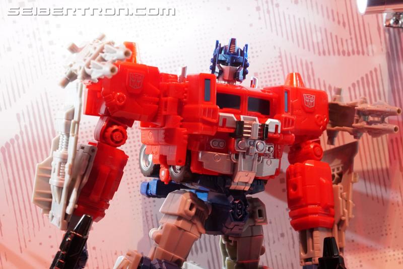 Transformers News: Plans Until 2021, Only Slugslinger in Wave 6, Hidden Gimmicks and More Discovered in Interview