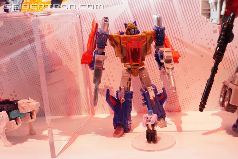 SDCC 2017: Transformers Titans Return Products - Transformers Event: DSC04548