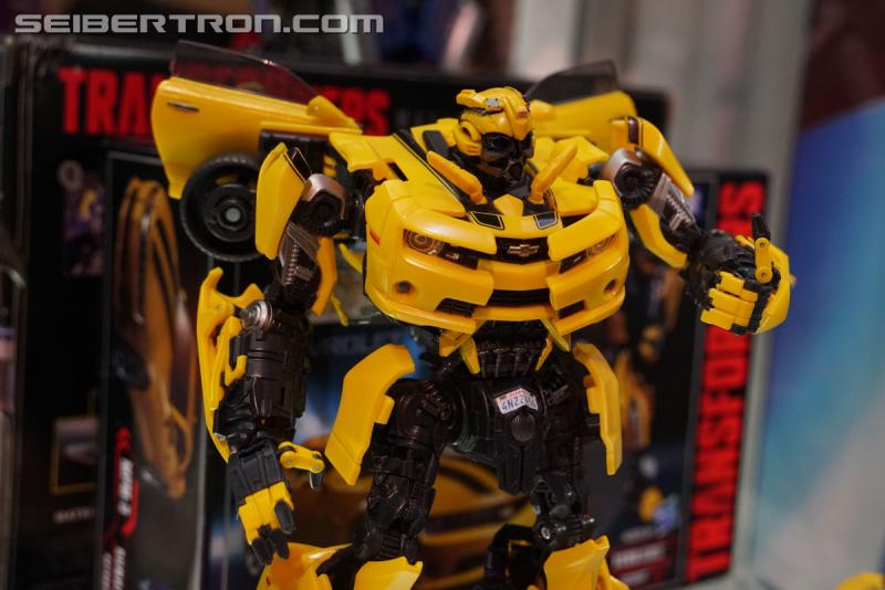 Transformers News: SDCC 2017 Preview Night: Transformers Movie Masterpiece MPM-3 Bumblebee #HasbroSDCC