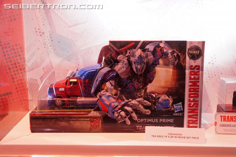 SDCC 2017 - Transformers related SDCC Exclusives