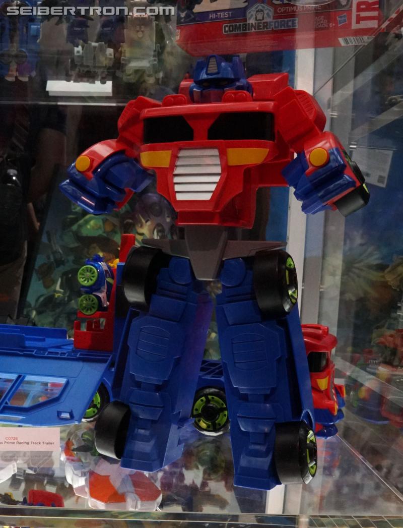 SDCC 2017: Playskool Transformers Rescue Bots - Transformers Event: DSC04766